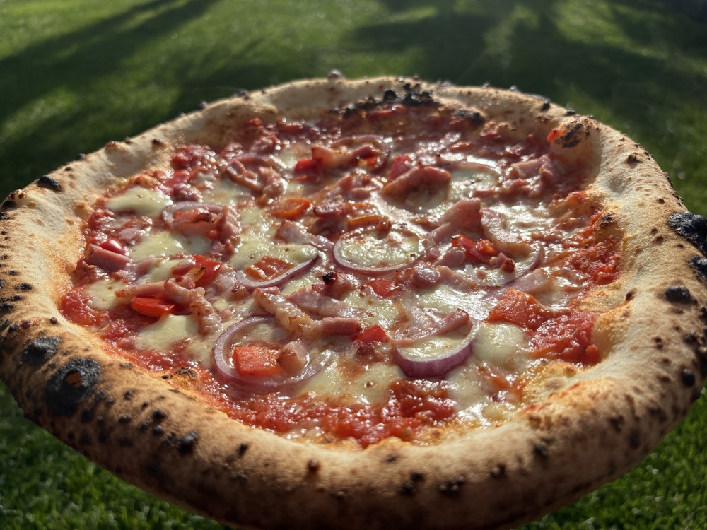 Breaking Italian Rules: Next-Level Neapolitan Pizza in the Cozze Rotante